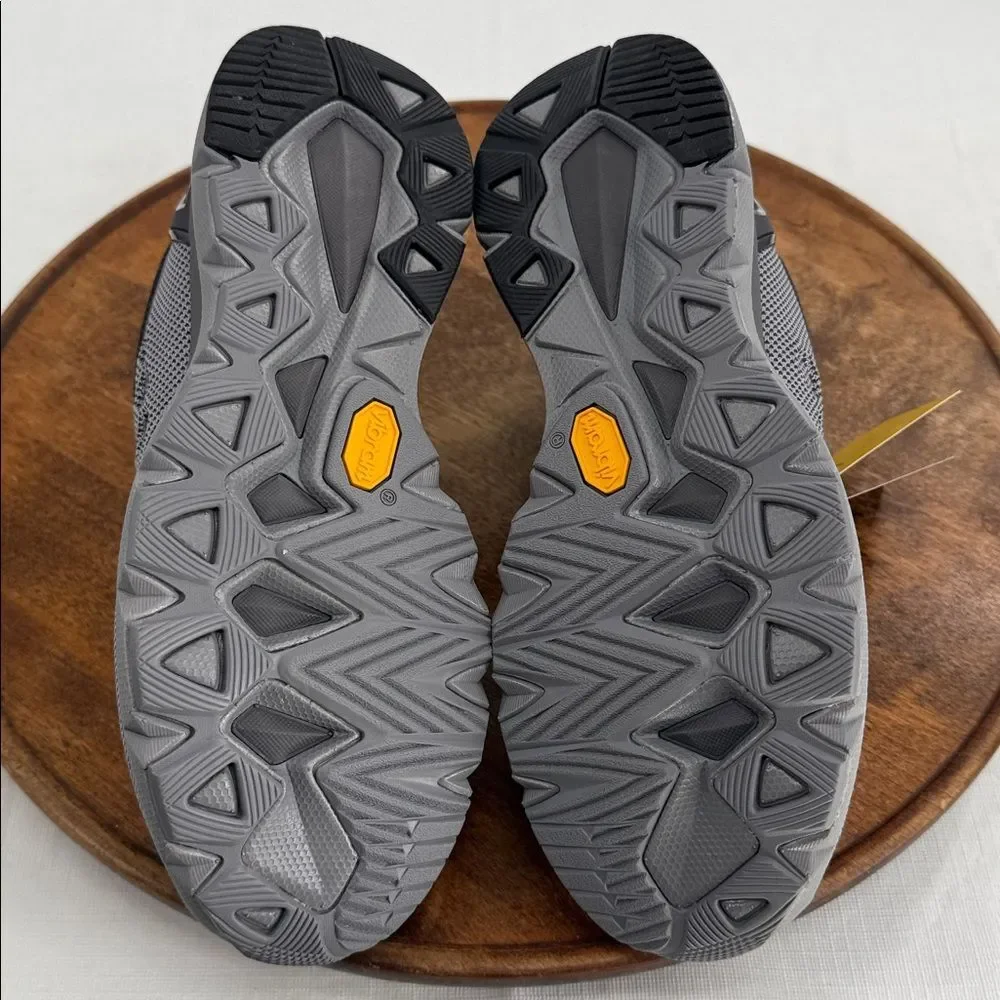 Craft Shoes Wm 7.5 V175 Fuseknit W Gray Black Running Sneakers Vibram NEW